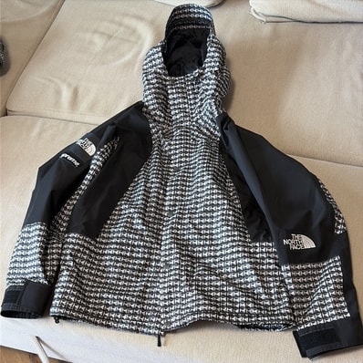 Supreme x The North Face Studded Mountain Light Jacket "Black"