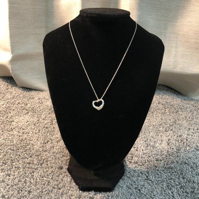 Tiffany & Co Open Heart Necklace "Silver"