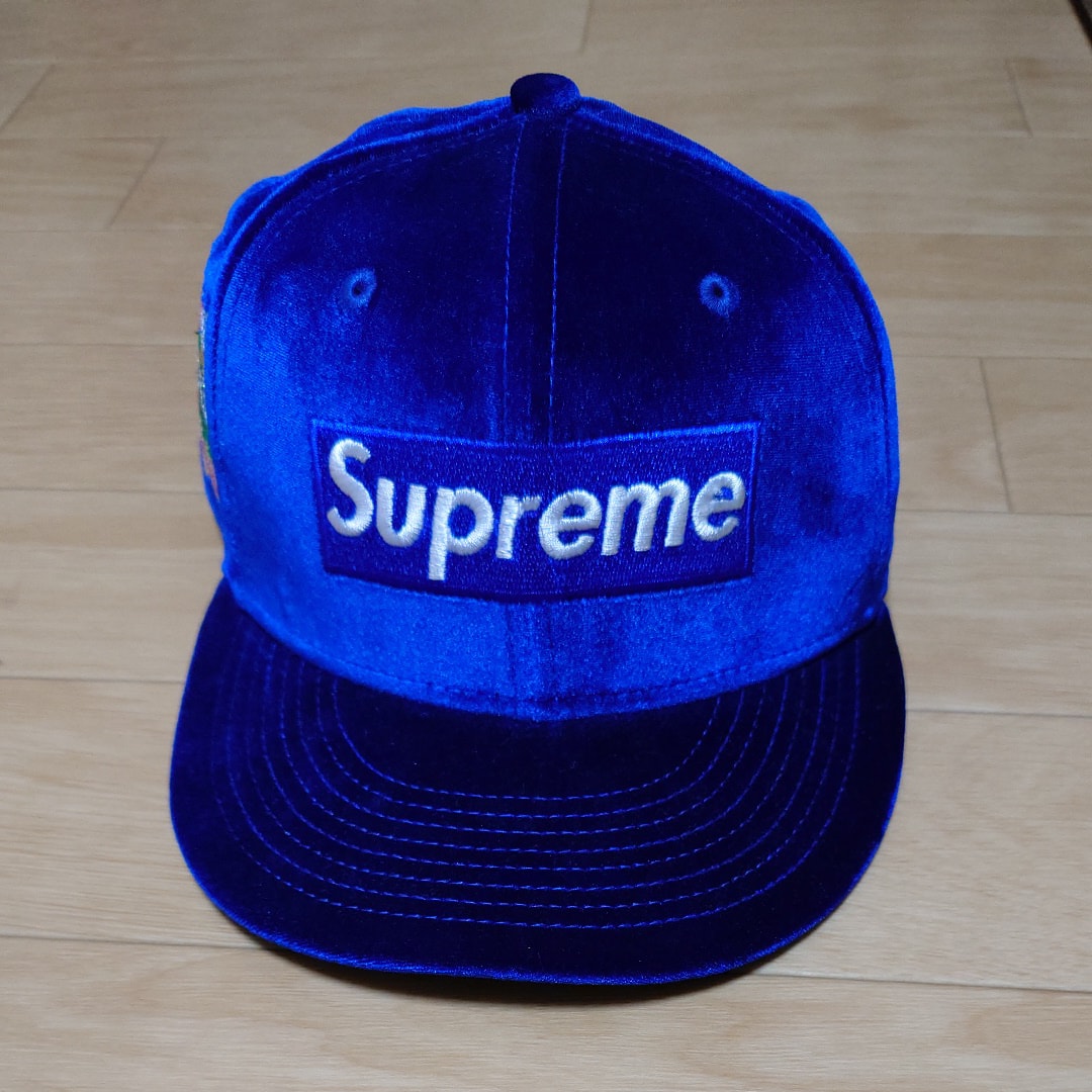 シュプリーム ベロア ボックス ロゴ ニューエラ "ネイビー"