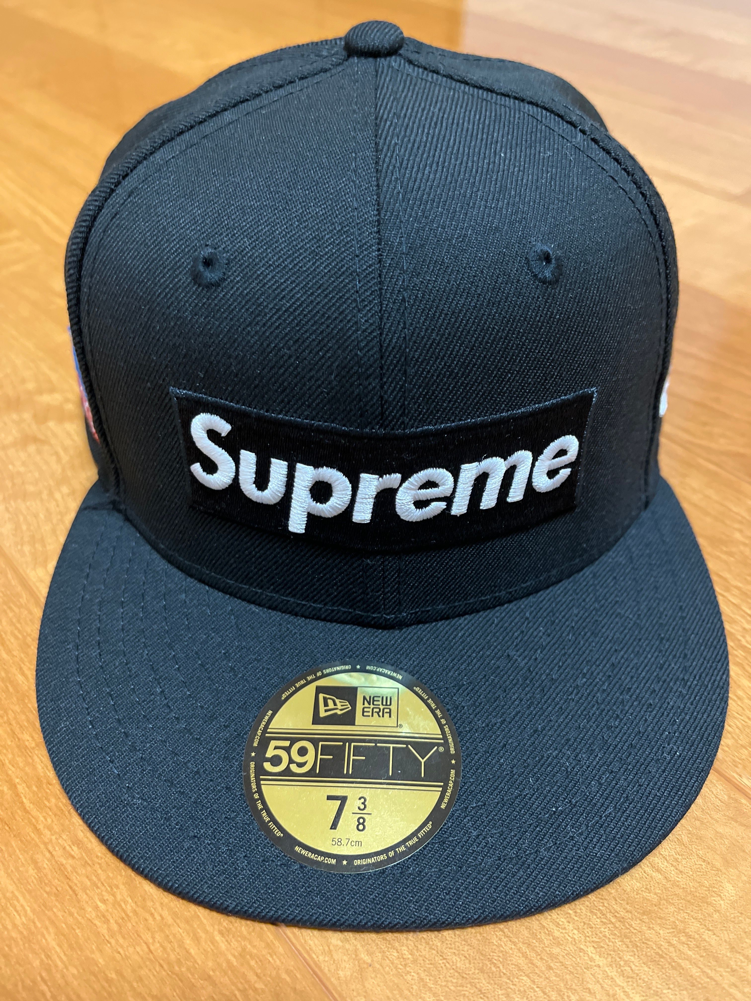 Supreme World Famous Box Logo New Era® "Black"