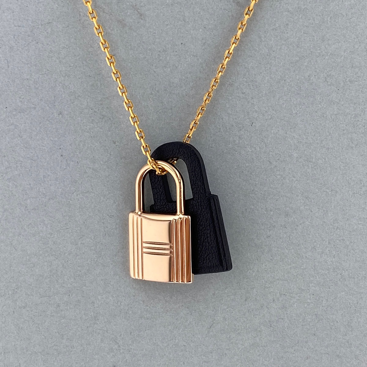 HERMES エルメス オーケリー PM ネックレス Y刻 ヴォースイフト メタル レザー ゴールド ブラック レディース【中古】