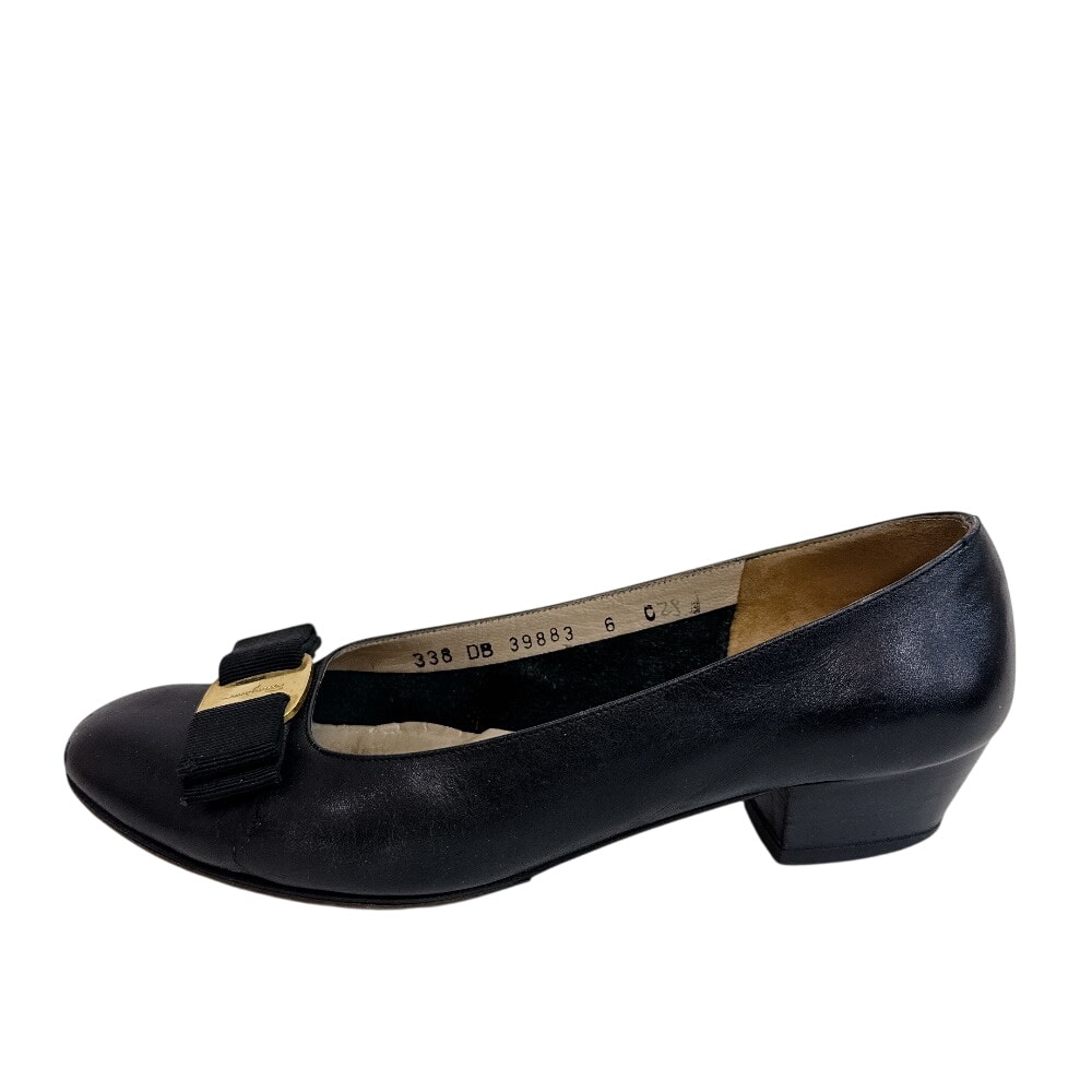 サルヴァトーレフェラガモ Salvatore Ferragamo パンプス リボン フラットパンプス ヒール ブラック