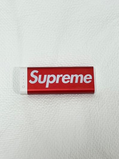 Supreme 2018 mophie encore 20k 赤 充電器 ロゴ