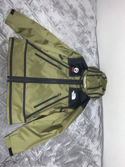 Supreme x The North Face Summit Series Outer Tape Seam Shell Jacket "Olive"