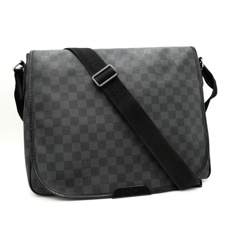 LOUIS VUITTON(ルイ・ヴィトン)ダニエルGM ヴィンテージ ショルダーバッグ メッセンジャーバッグ ダミエ・グラフィット ブラック メンズ N58029【中古】