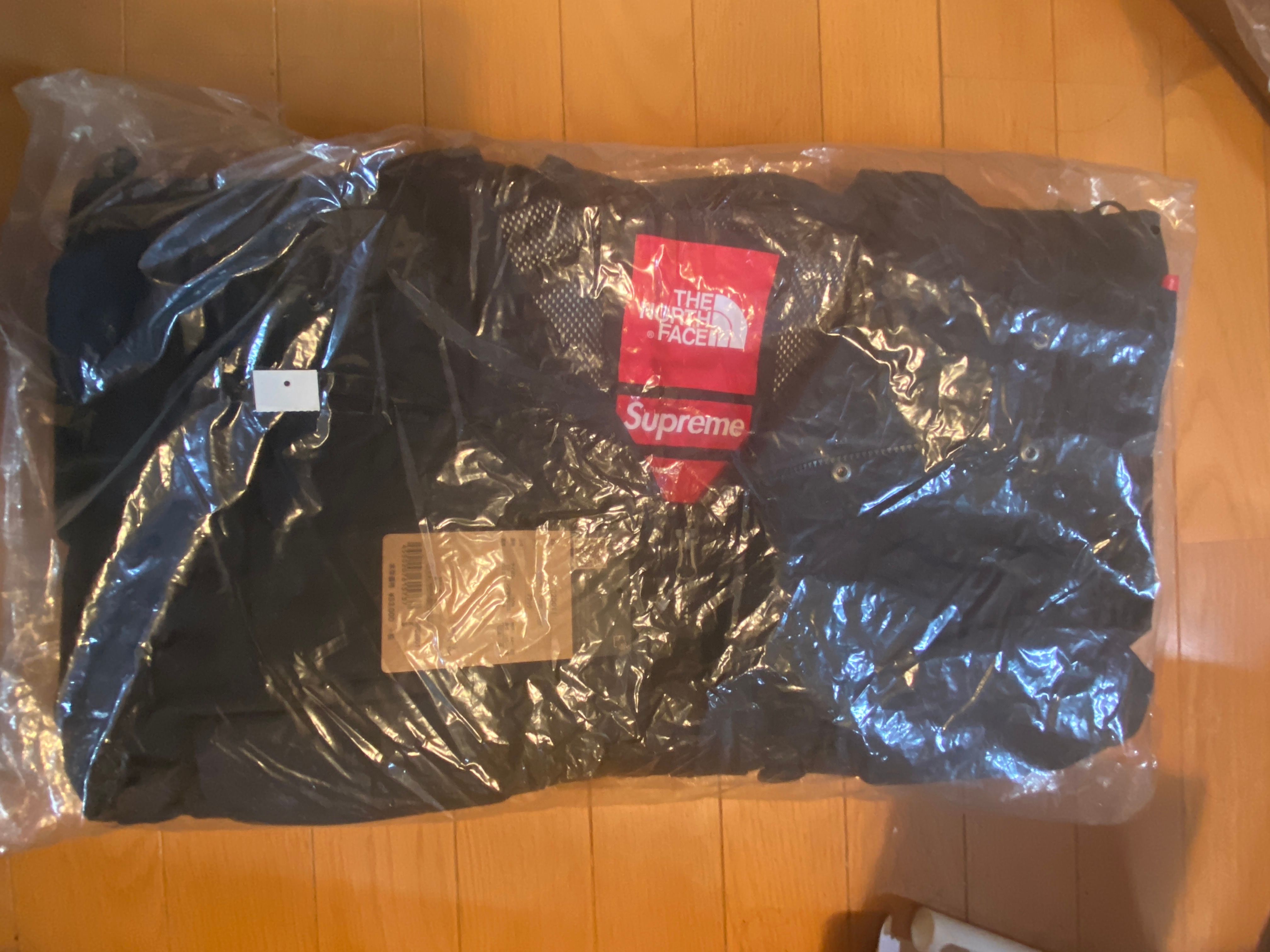 Supreme x The North Face Cargo Jacket "Black"