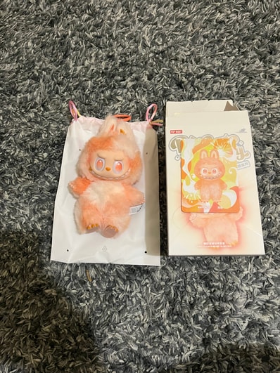 POP MART THE MONSTERS (LABUBU) Big into Energy Series Plush Pendant HAPPINESS