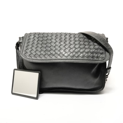 ボッテガヴェネタ BOTTEGAVENETA イントレチャート レザー ショルダーバッグ【中古】