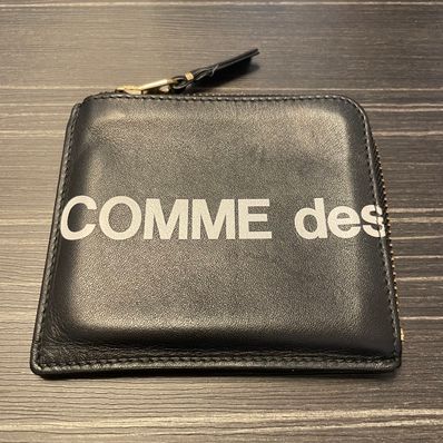 Comme des Garcons Huge Logo Wallet "Black"