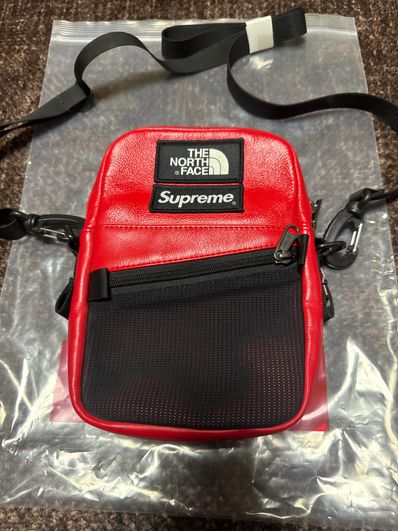Supreme x The North Face Leather Shoulder Bag "Red"
