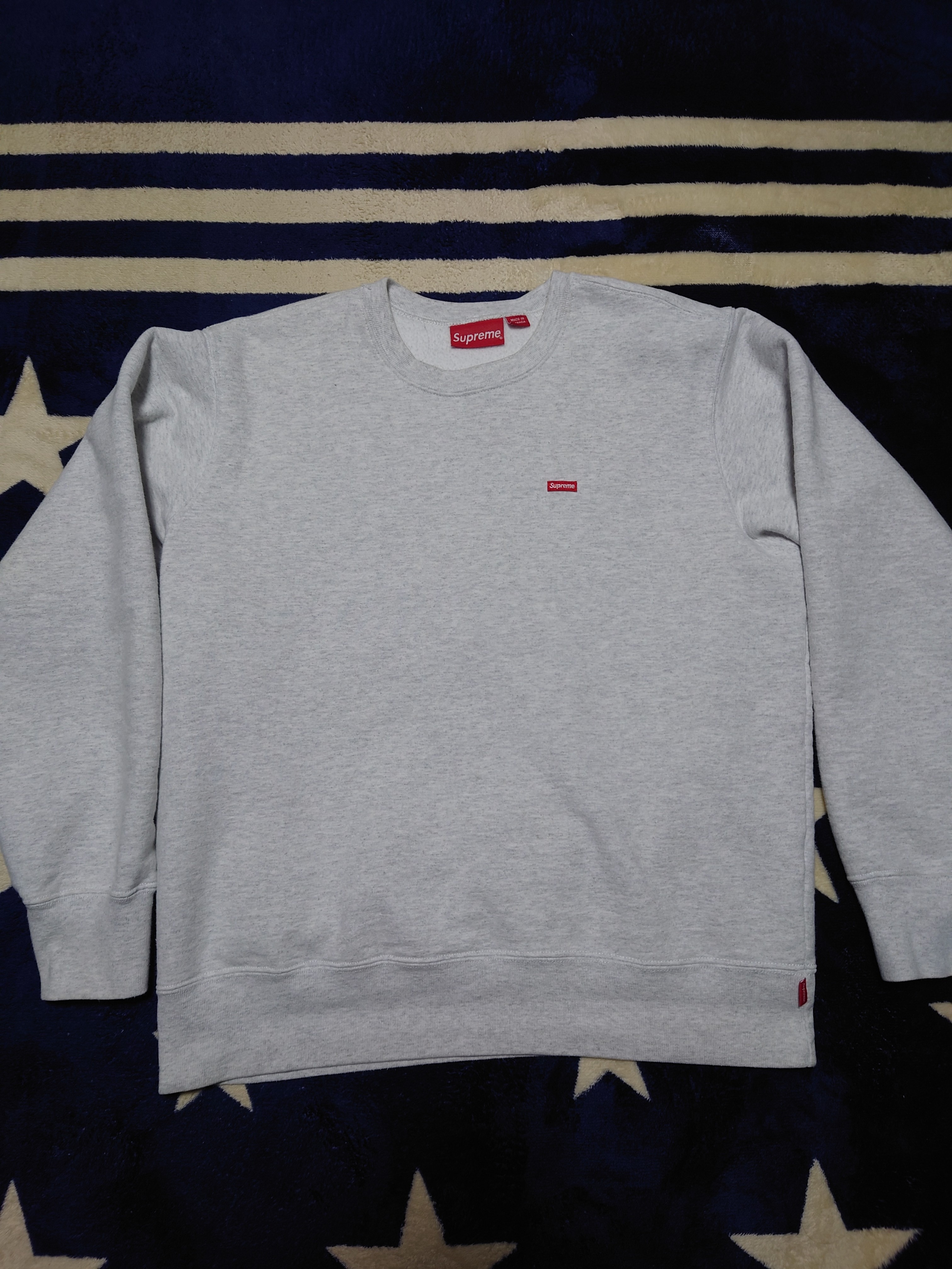 Supreme Small Box Crewneck "Ash Grey" (19FW)