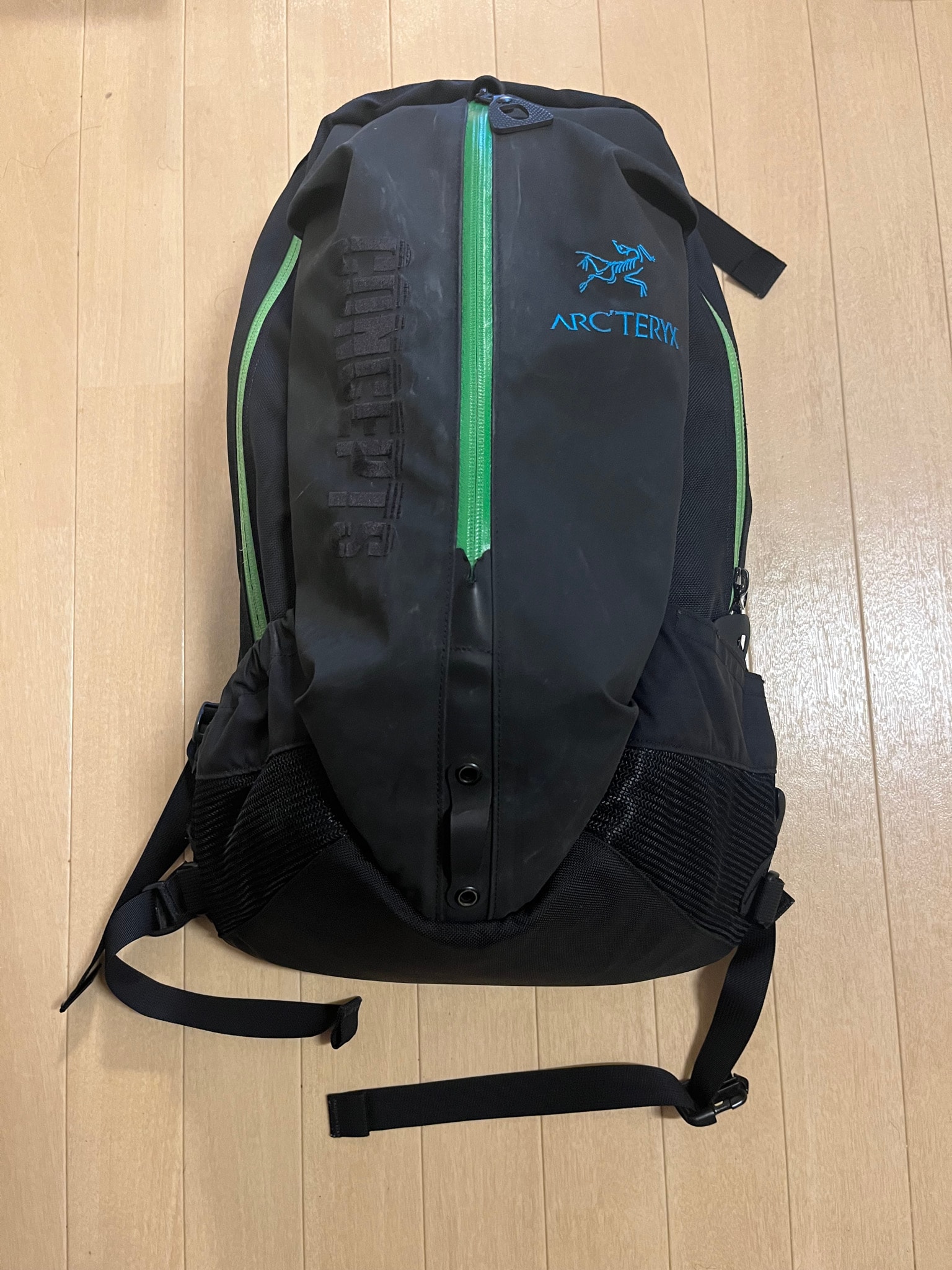 ARC'TERYX x Concepts Arro22 Backpack "Black Lime"
