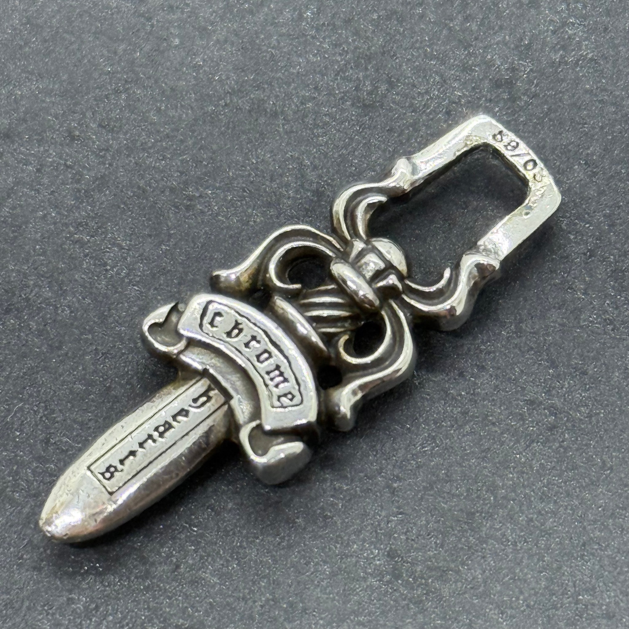 Chrome Hearts #5 Dagger Charm Zip 1 "Silver"