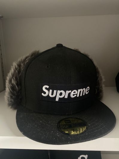Supreme Earflap New Era® "Black"