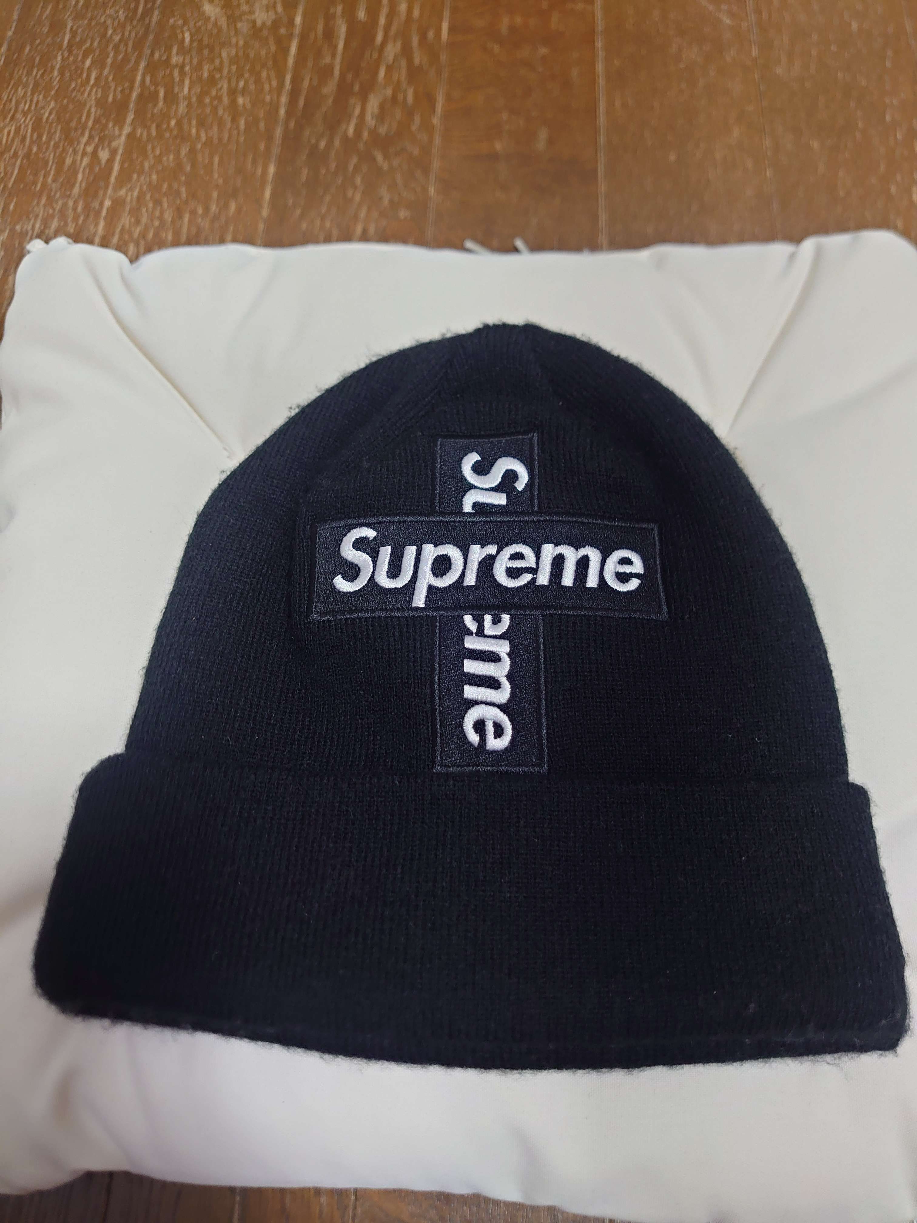 Supreme New Era® Cross Box Logo Beanie "Black"