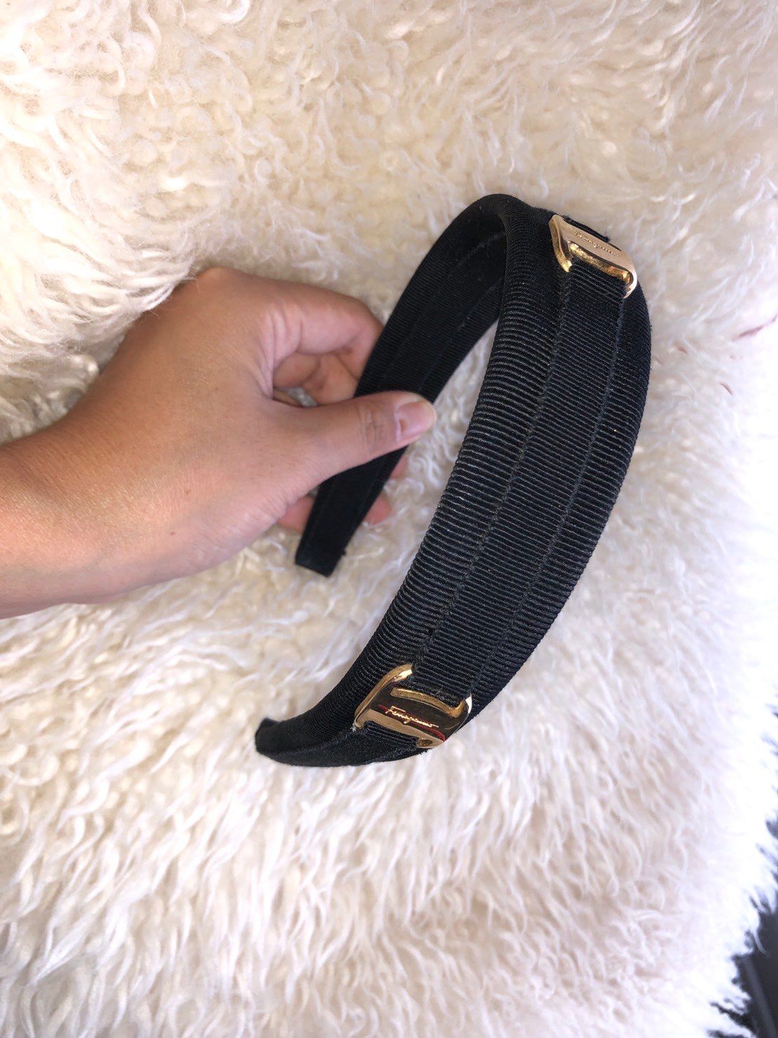 フェラガモ カチューシャ