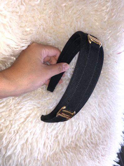 フェラガモ カチューシャ