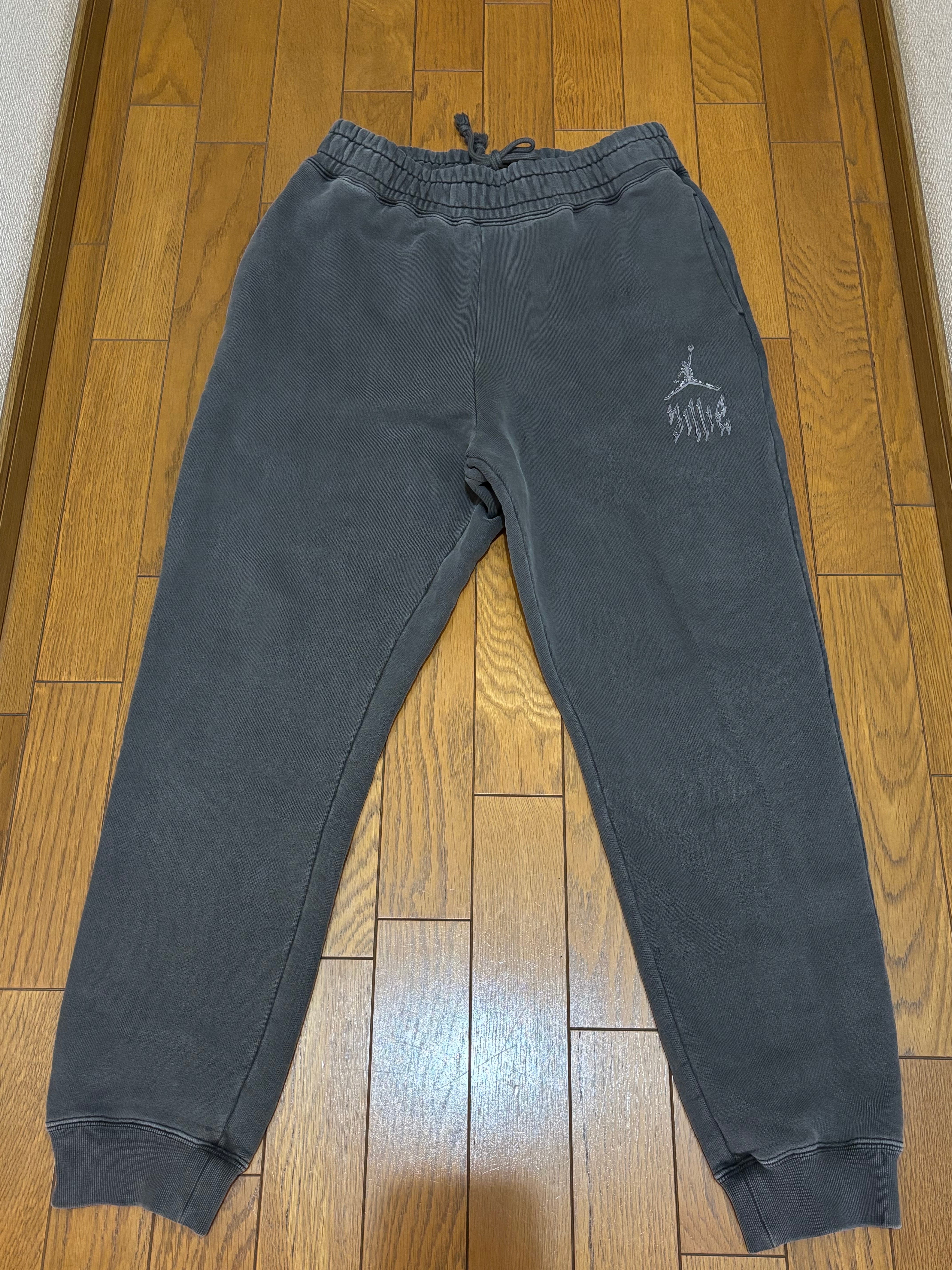 NIKE×ビリー・アイリッシュ パンツ