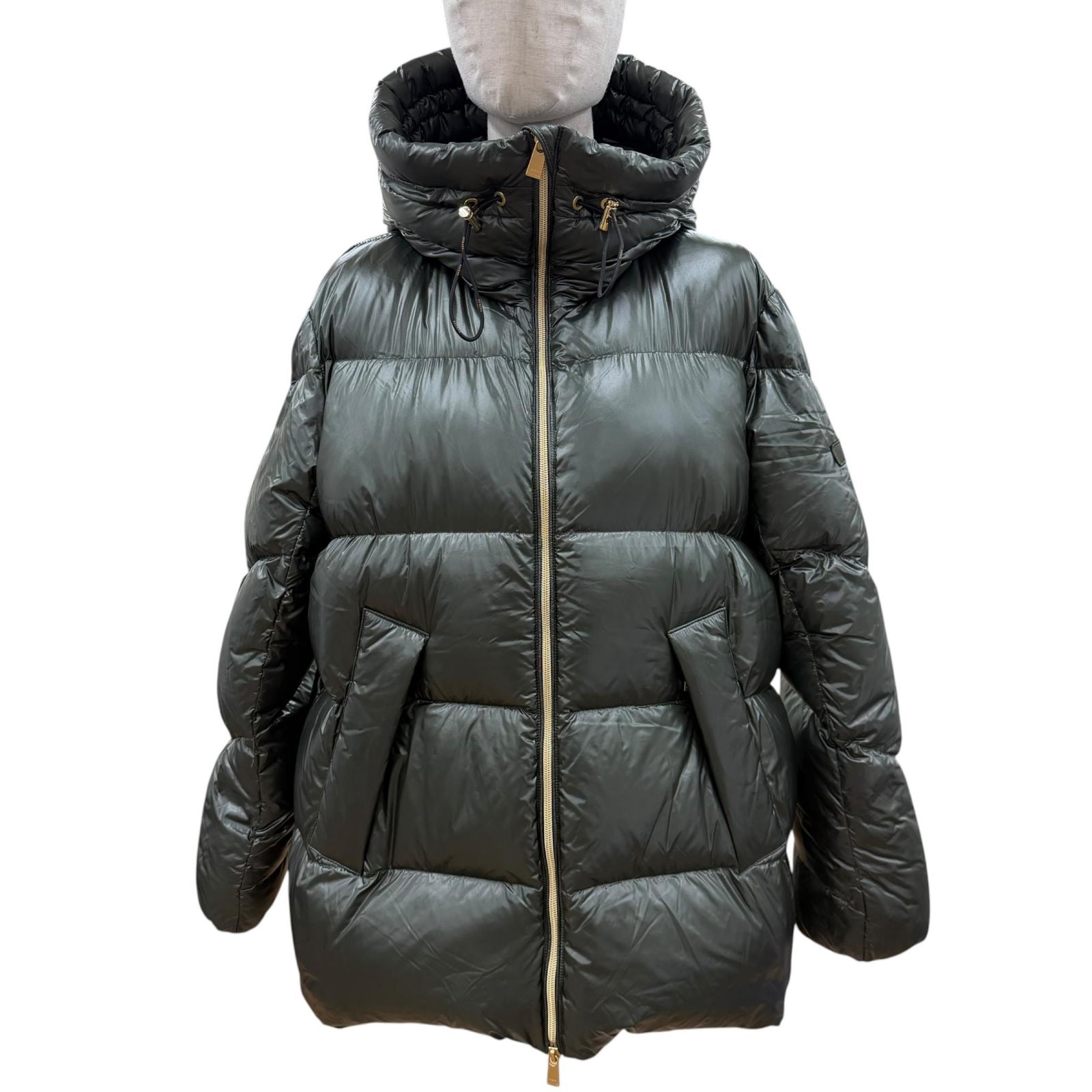 美品 タトラス ダウンジャケット LARALI 4 LTLA23A4236