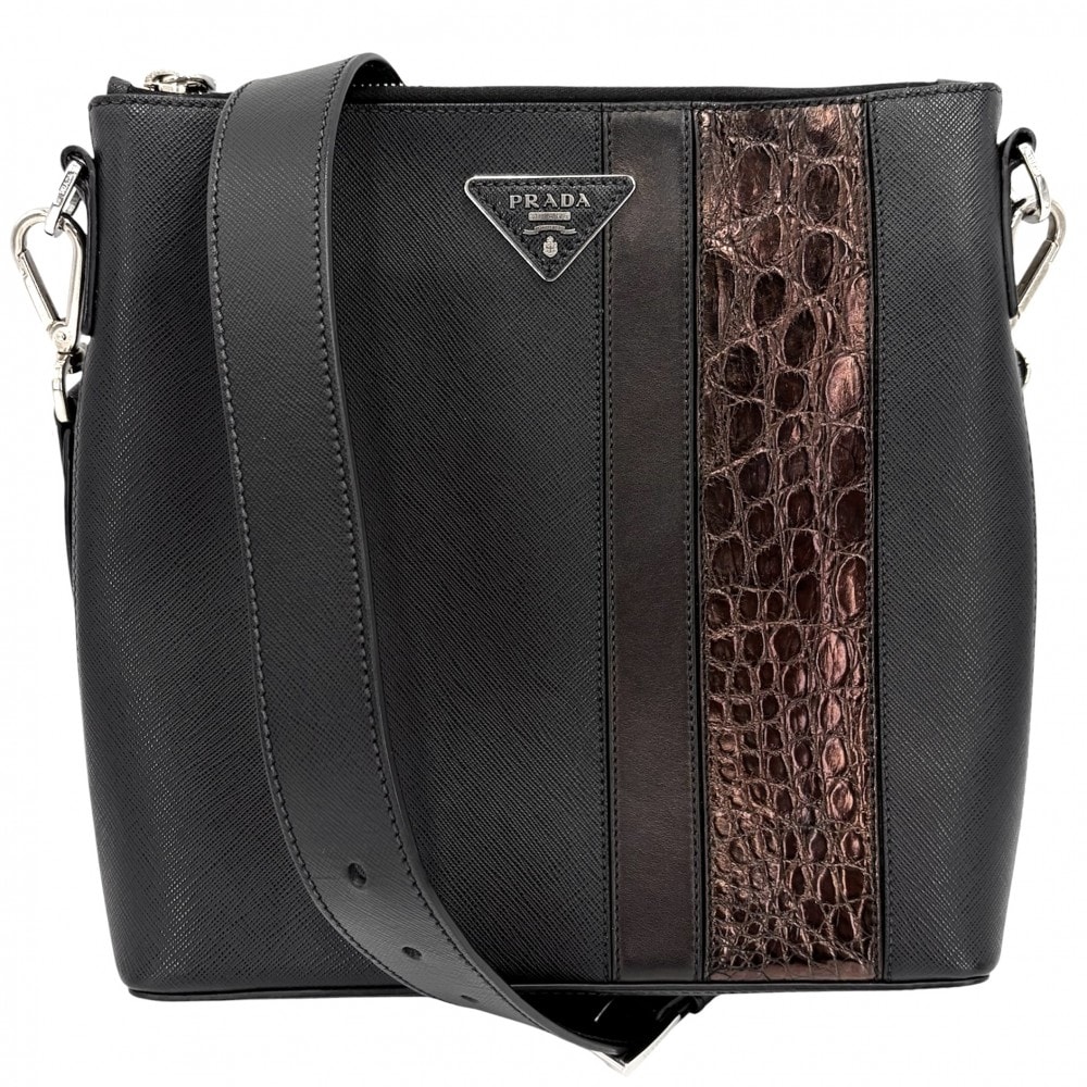 PRADA プラダ ショルダーバッグ トライアングルロゴ 肩掛け 斜め掛け レザー    ブラック 黒 シルバー金具 メンズ 美品【中古品】