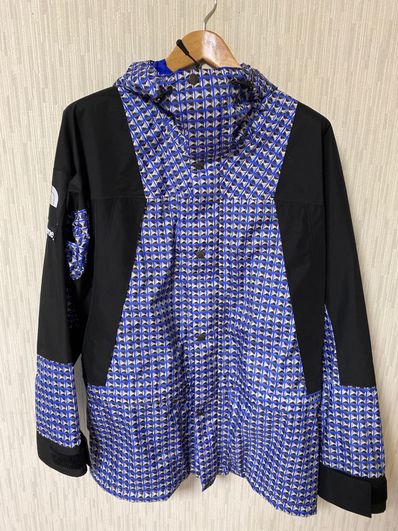 Supreme x The North Face Studded Mountain Light Jacket "Royal"