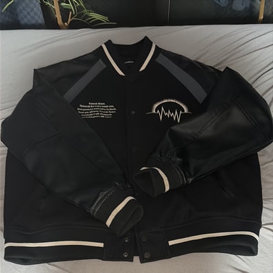 GU x UNDERCOVER Stadium Jumper "Black"