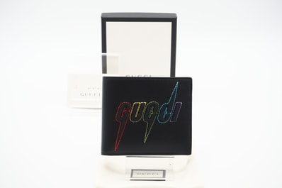 極美品 GUCCI グッチ レザー エンブロイダリー 二つ折り札入れ マルチカラー 597674 二つ折り財布 ブラック レザー メンズ