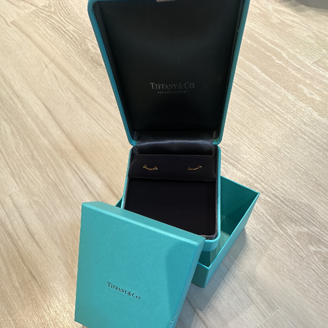 Tiffany & Co. T Smile Earrings "Gold"