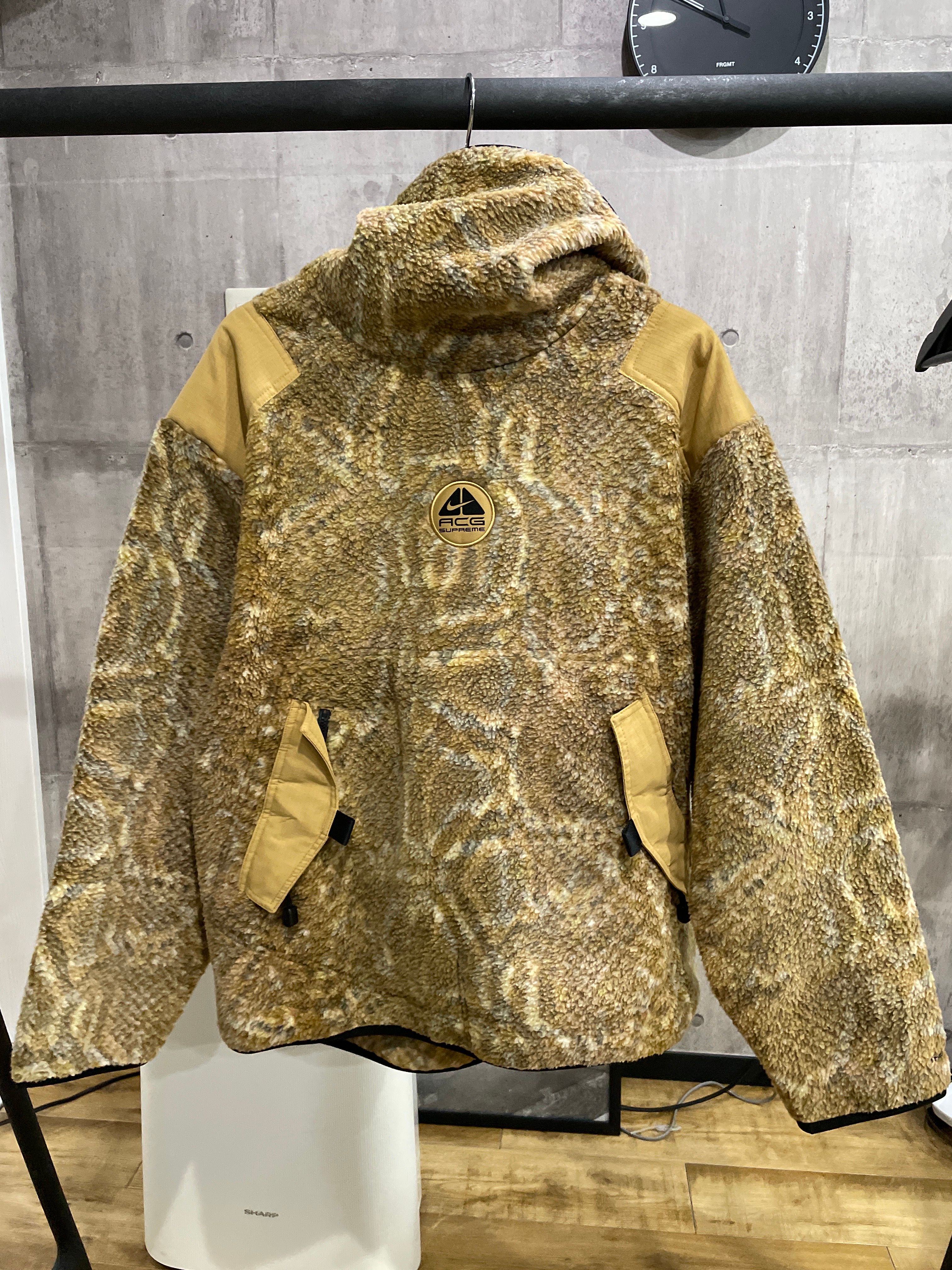 Supreme Nike ACG Fleece Pullover "Gold Snakeskin"
