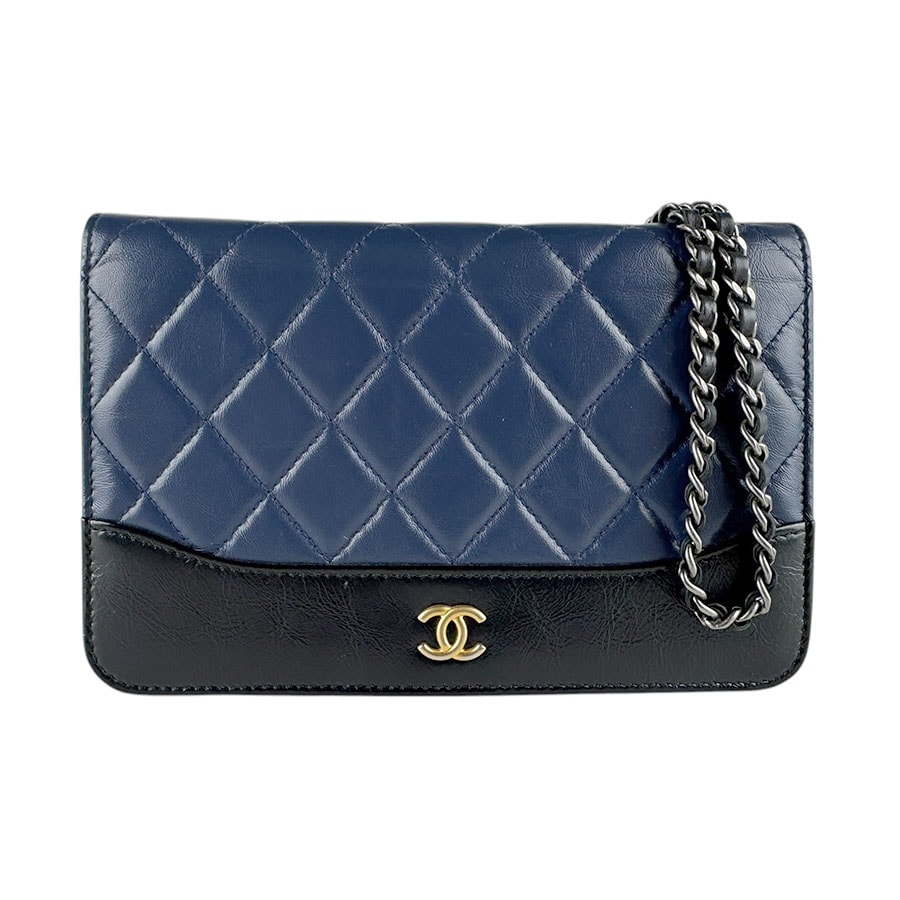 シャネル CHANEL 斜め掛けショルダーバッグ チェーンウォレット マトラッセ レザー/メタル ネイビー/ブラック レディース【中古】 z9327