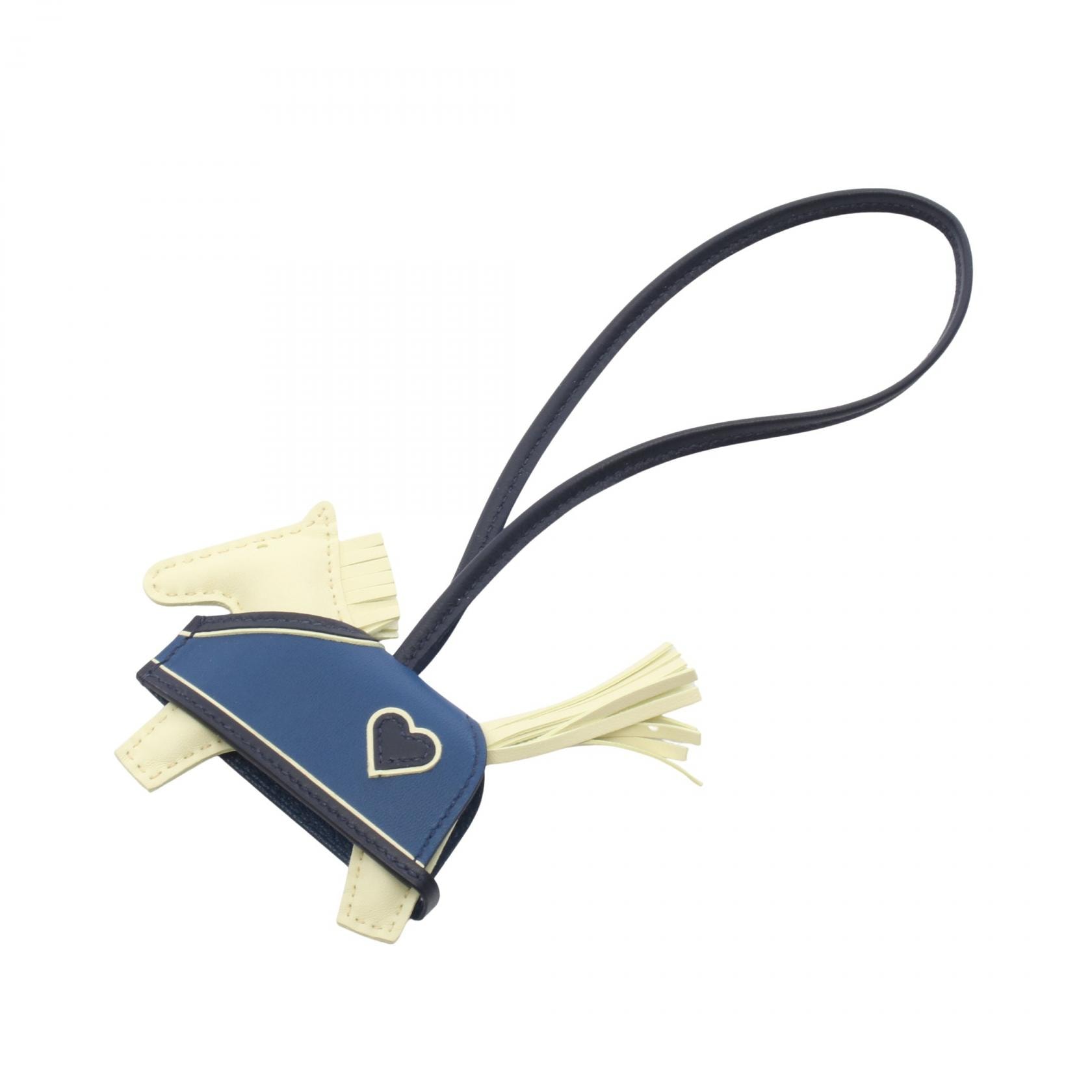 エルメス HERMES ロデオPM ロベオクール ジョーヌミルトン ブルーニュイ ブルータイ チャーム アクセサリー レザー ヴォースイフト アニョーミロ K刻印(2025年製造) レディース イエロー系 / ブルー系 / ネイビー系 【中古】