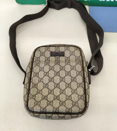 GUCCI GG Supreme Messenger Bag "Beige"