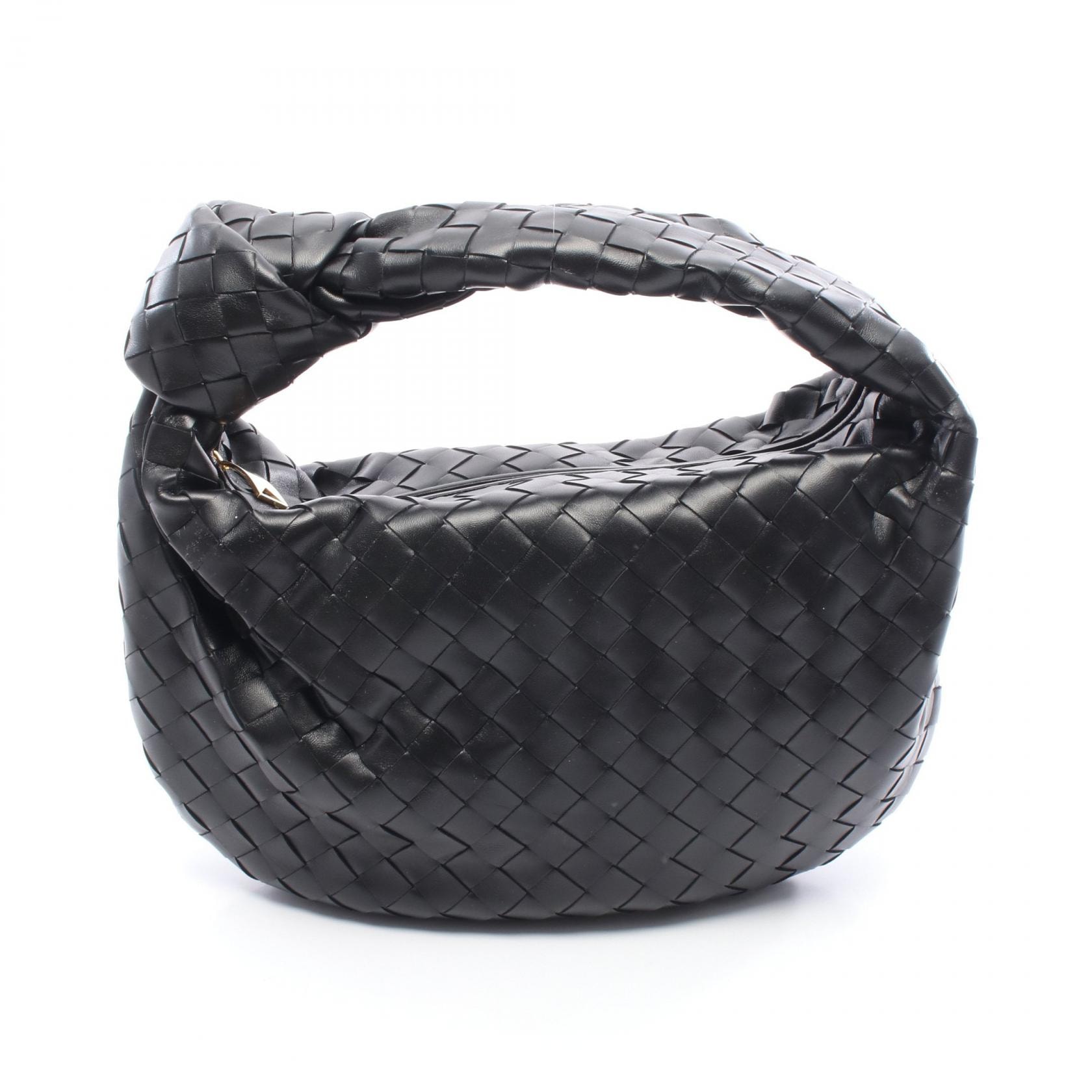 Bottega Veneta/ボッテガヴェネタ/ブラック/レザーボディバッグ BOTTEGA VENETA（ボッテガ・ヴェネタ） ボッテガベネタ ショルダー