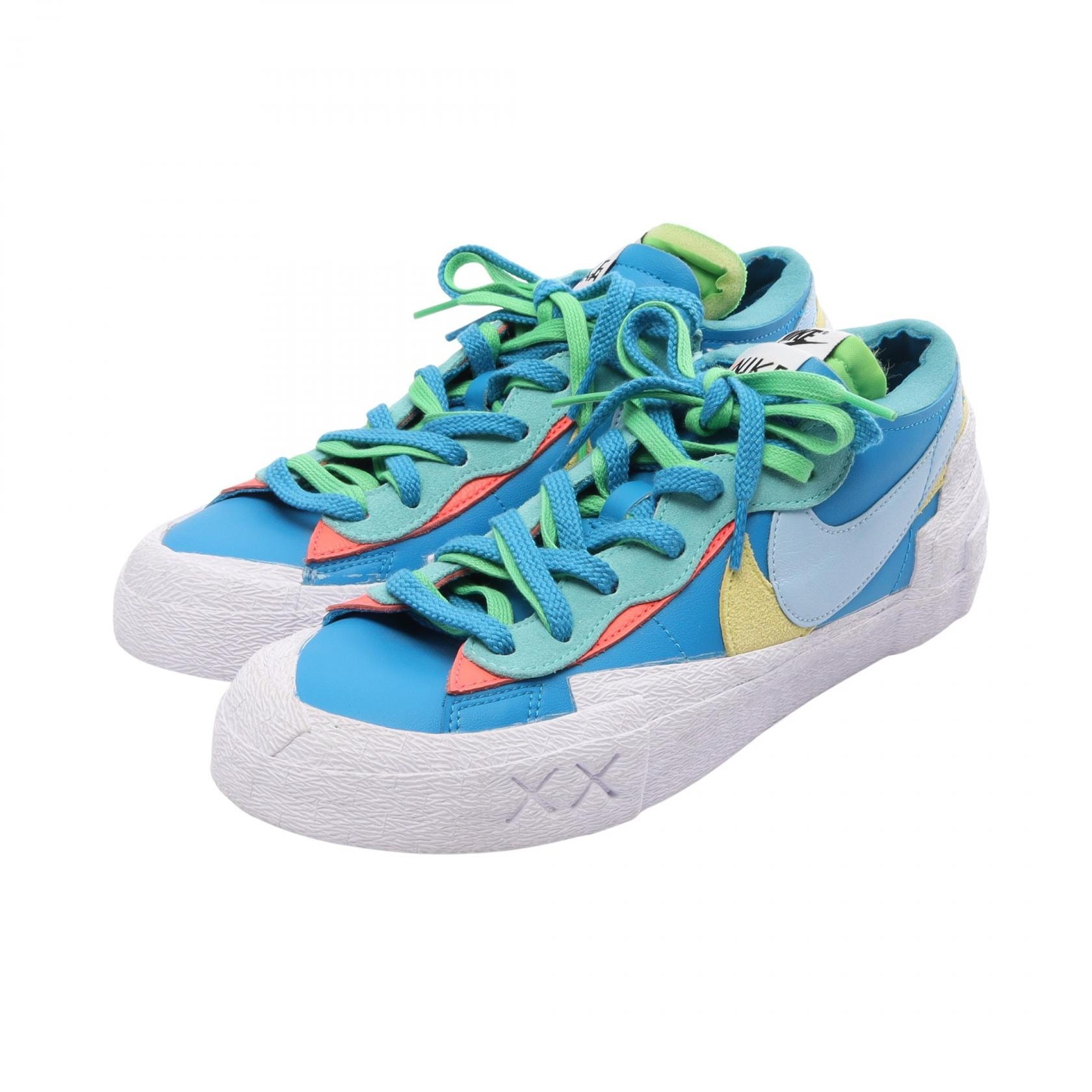 ナイキ NIKE NIKE × KAWS × sacai Blazer Low スニーカー 靴 レザー メンズ ブルー系 / グリーン系 / マルチカラー 【中古】