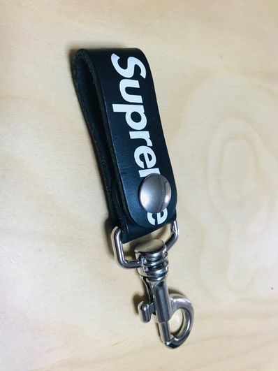 Supreme Leather Key Loop "Black"