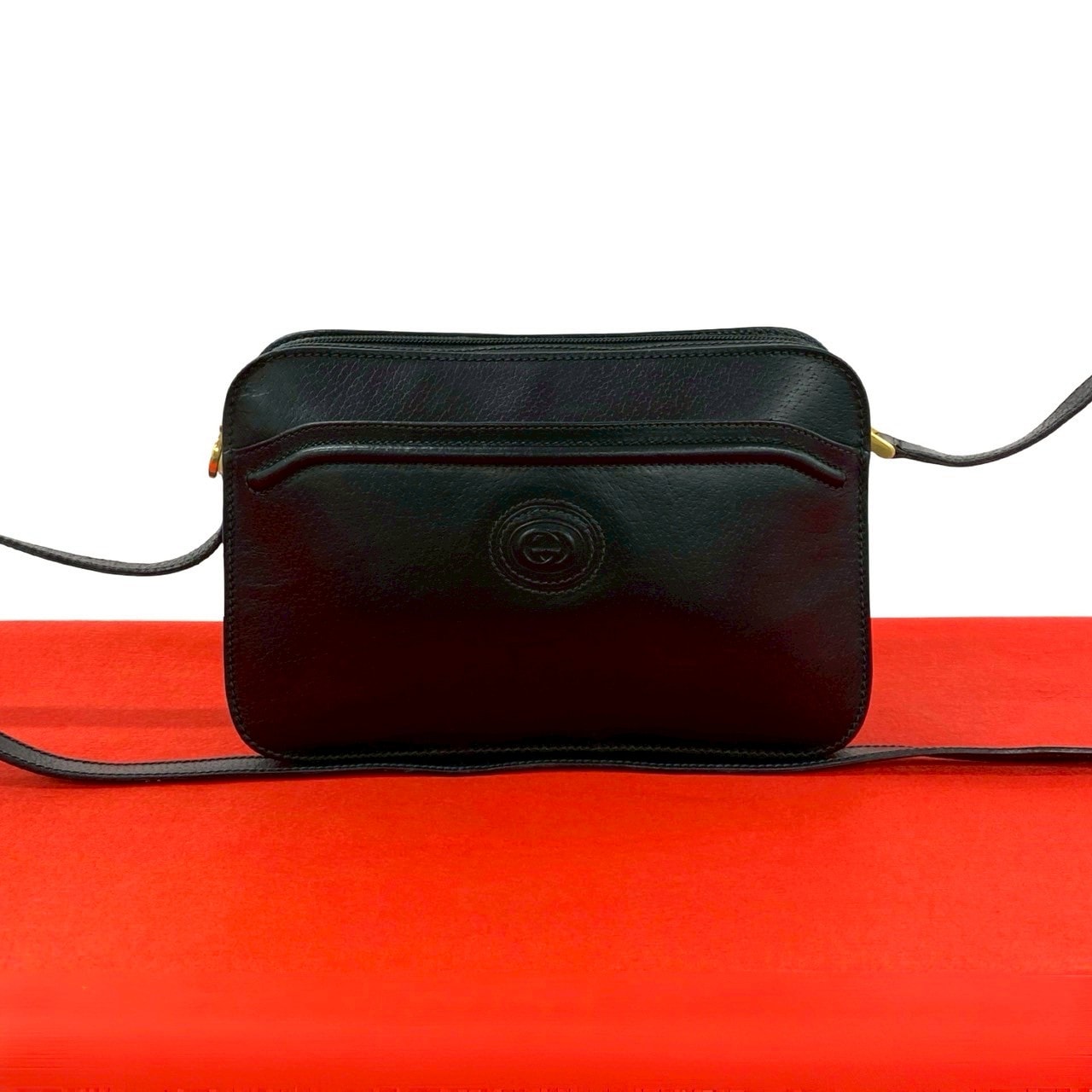 GUCCI グッチ GG ロゴ レザー ショルダーバッグ ブラック
65518