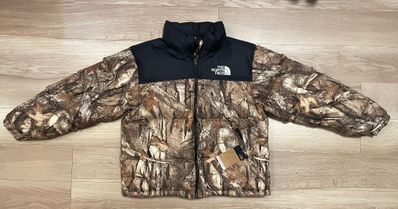 The North Face 1996 RETRO NUPTSE PACKABLE JACKET 海外版 "Leaves"