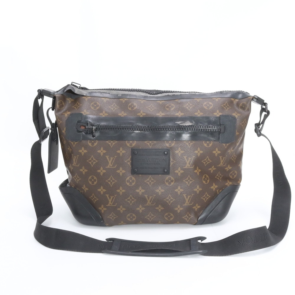 ルイヴィトン モノグラムウォータープルーフ メッセンジャー M40399