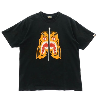 A BATHING APE アベイシングエイプ Tシャツ TIGER SHARK TEE タイガー シャーク Tシャツ 半袖カットソー ブラック系 XL【中古】