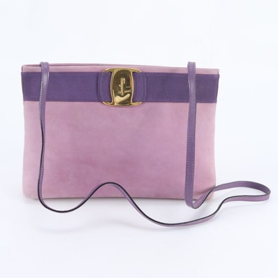 サルヴァトーレフェラガモ ヴァラショルダーバッグ レザー