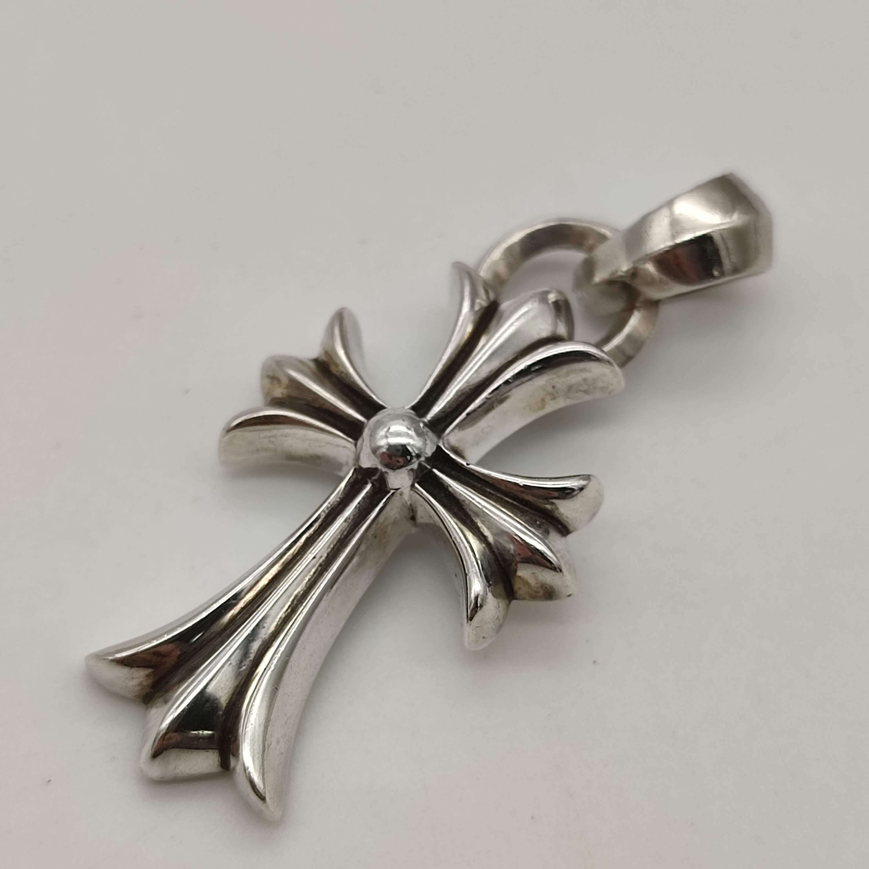 Chrome Hearts CH Cross Pendant Small / Plain Bail "Silver"
