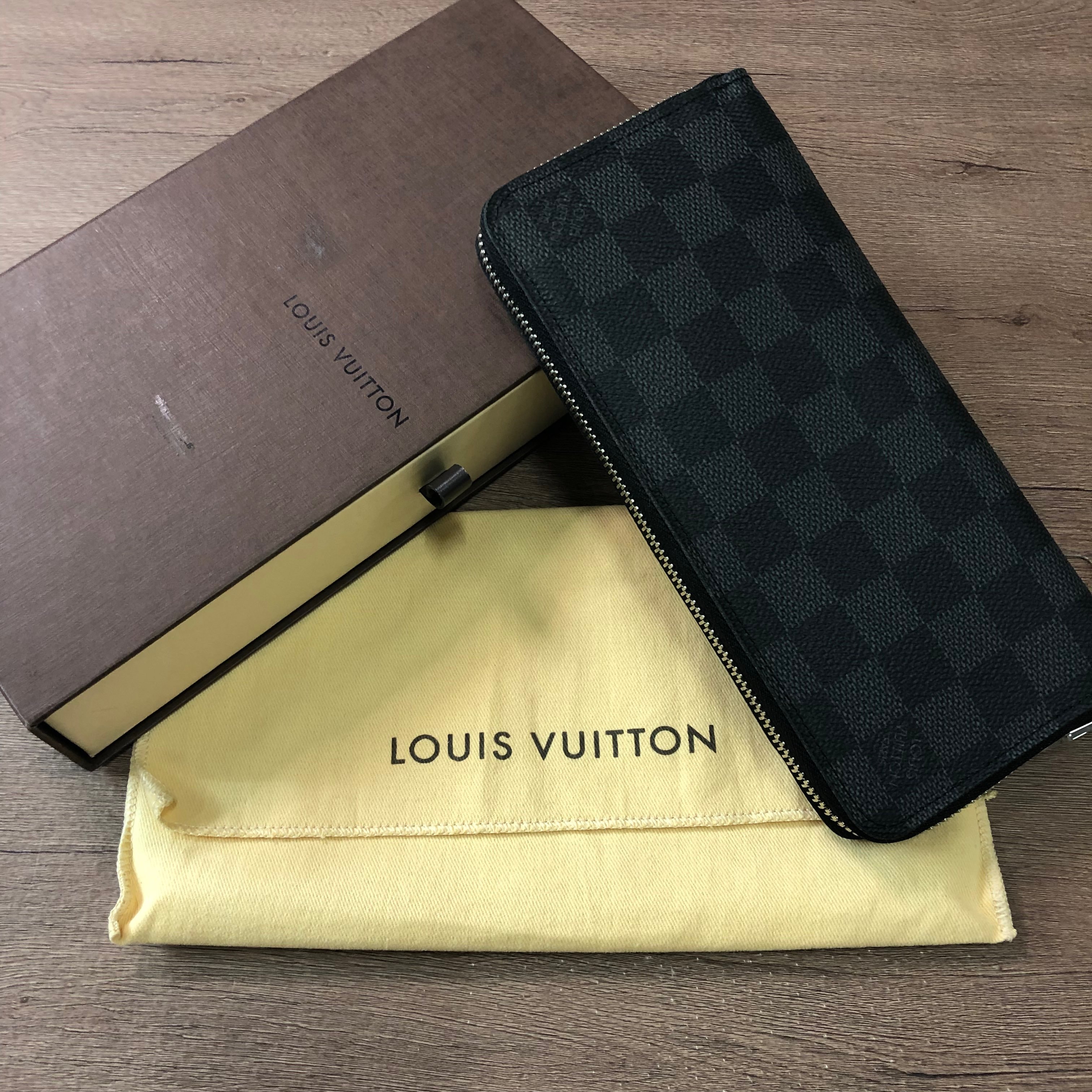 Louis Vuitton [Old Model] Zippy Wallet Vertical Damier Graphite
