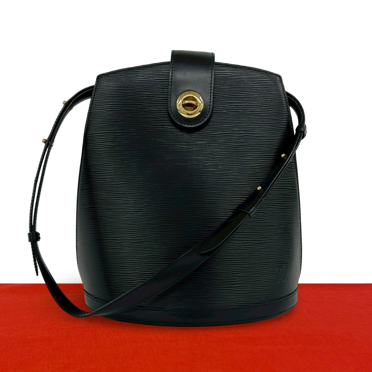 LOUIS VUITTON ルイヴィトン クリュニー エピ レザー ショルダーバッグ ブラック
44639