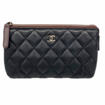 【6dd4392-k】シャネル ポーチ マトラッセ ラムスキン ブラック シルバー金具【中古】レディース