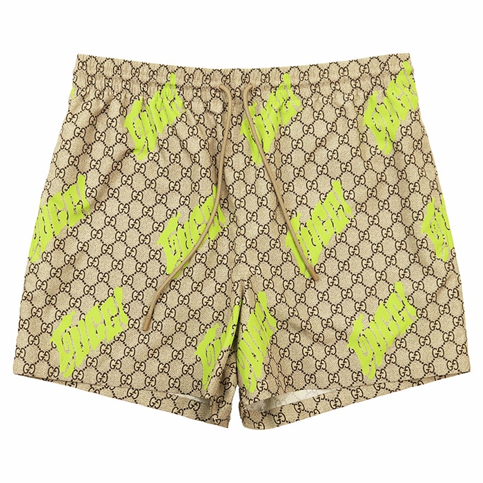 【未使用】GUCCI グッチ ハーフパンツ サイズ M メンズ 2025年製 ショート GGスプリーム ロゴ プリント テクニカルポプリン ビーチ 水着 海パン ボトムス ハンガー付属 ベージュ ライトグリーン 緑 イタリア製