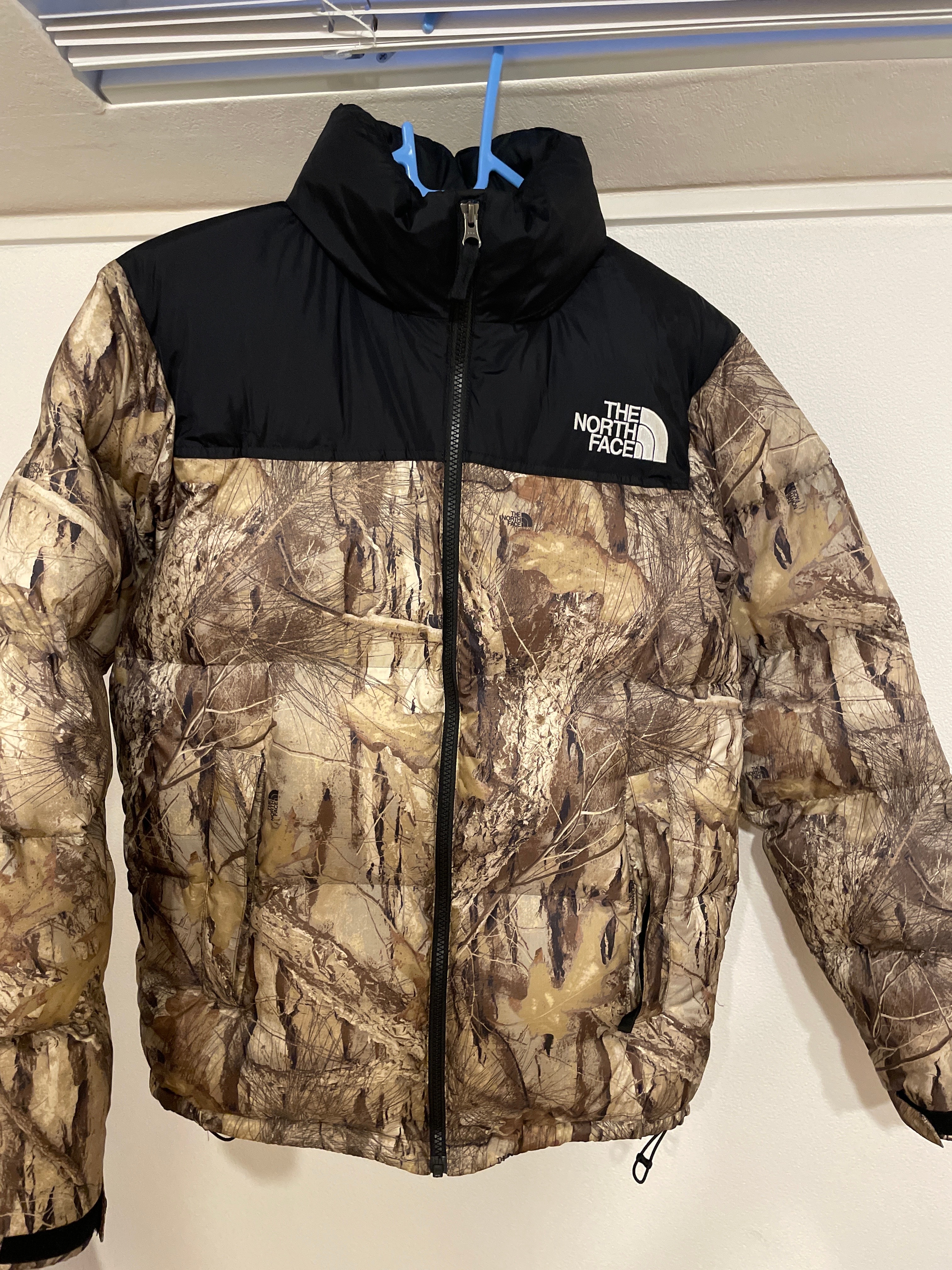 The North Face NOVELTY NUPTSE JACKET 日本版 "Leaves"