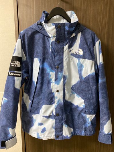 Supreme x The North Face Bleached Denim Print Mountain Jacket "Indigo"