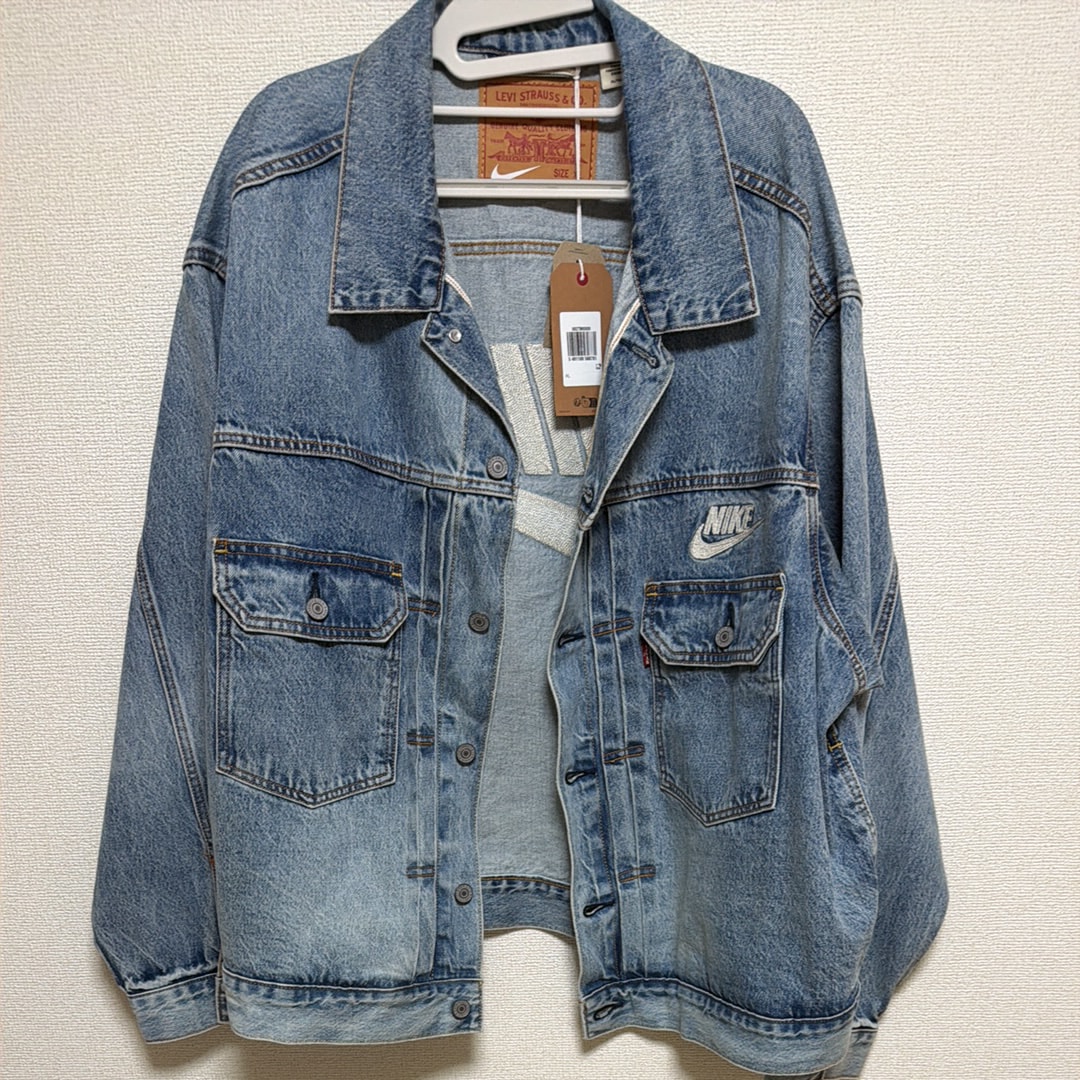 LEVI'S x Nike Denim Trucker Jacket "Light Indigo" 002TM-0000