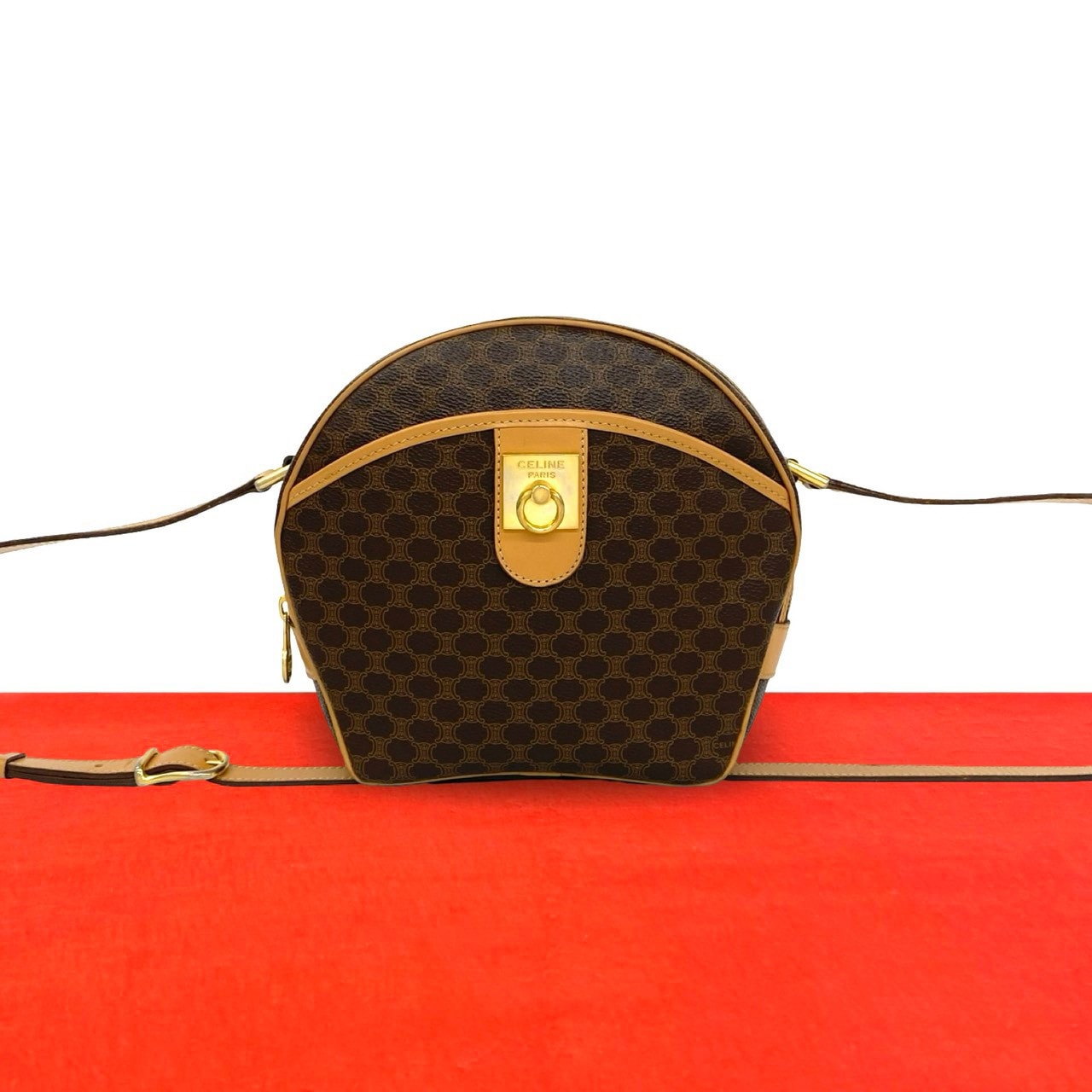 CELINE セリーヌ ロゴ リング 金具 マカダム ブラゾン 柄 トリオンフ レザー PVC ショルダーバッグ ブラウン
 35953