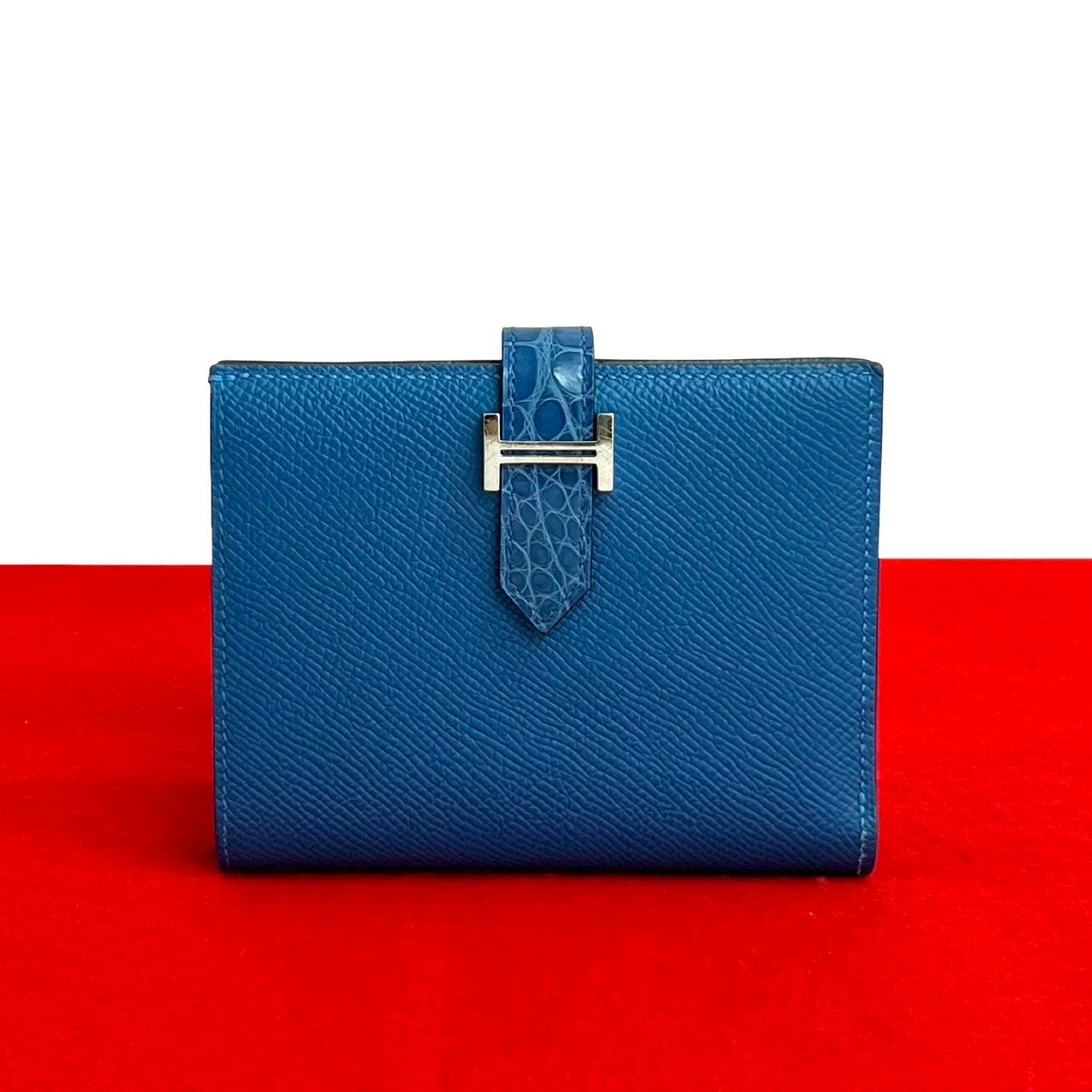 HERMES エルメス ベアン コンパクト アリゲーター ヴォーエプソン 二つ折り財布 ブルー
24445